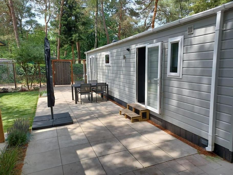 Boshuis Met Grote Tuin I Vakantiepark Met Zwembad Hoenderloo Bagian luar foto